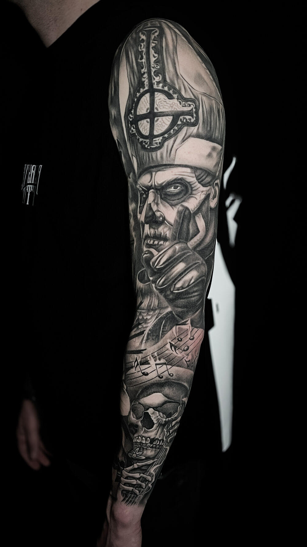 Religios Black & Grey tatuaj Bucuresti Ace Tattoo